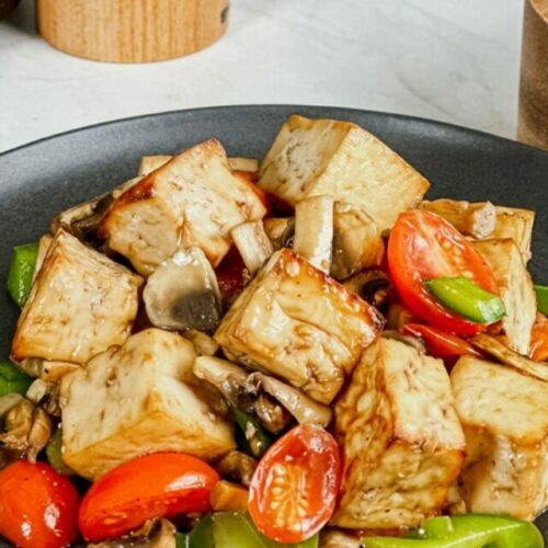 Air Frier Tofu and Veggies served on a plate