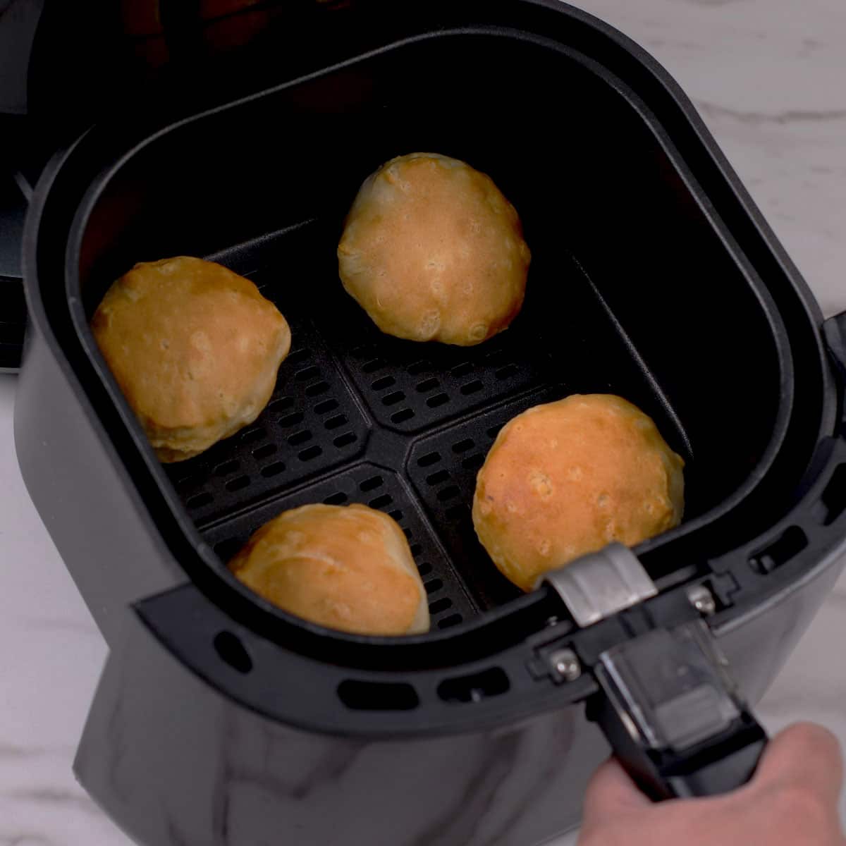 Cooking Pillsbury country biscuits in air fryer