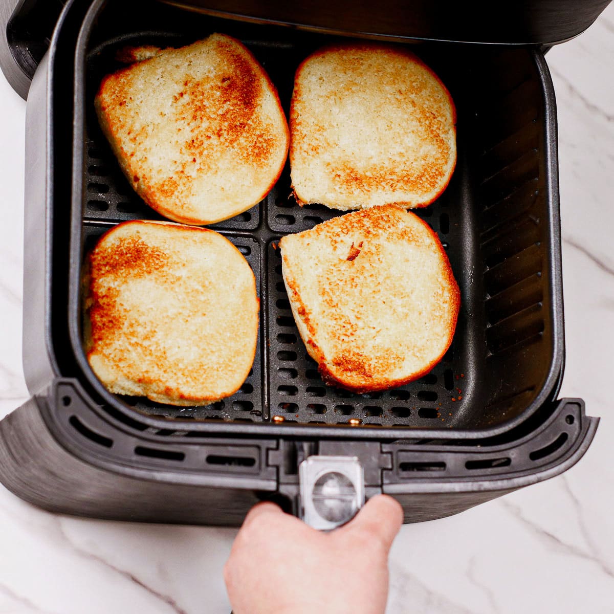 Step 5: Toasting burger buns in air fryer.