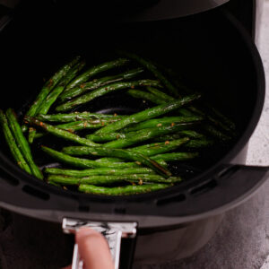 Cooking string beans in air fryer.