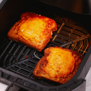 Cooking egg toasts in air fryer
