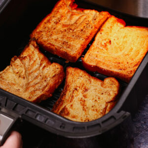 Cooking French toast in air fryer