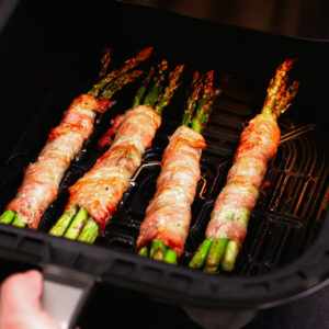 Roasting bacon wrapped asparagus in air fryer