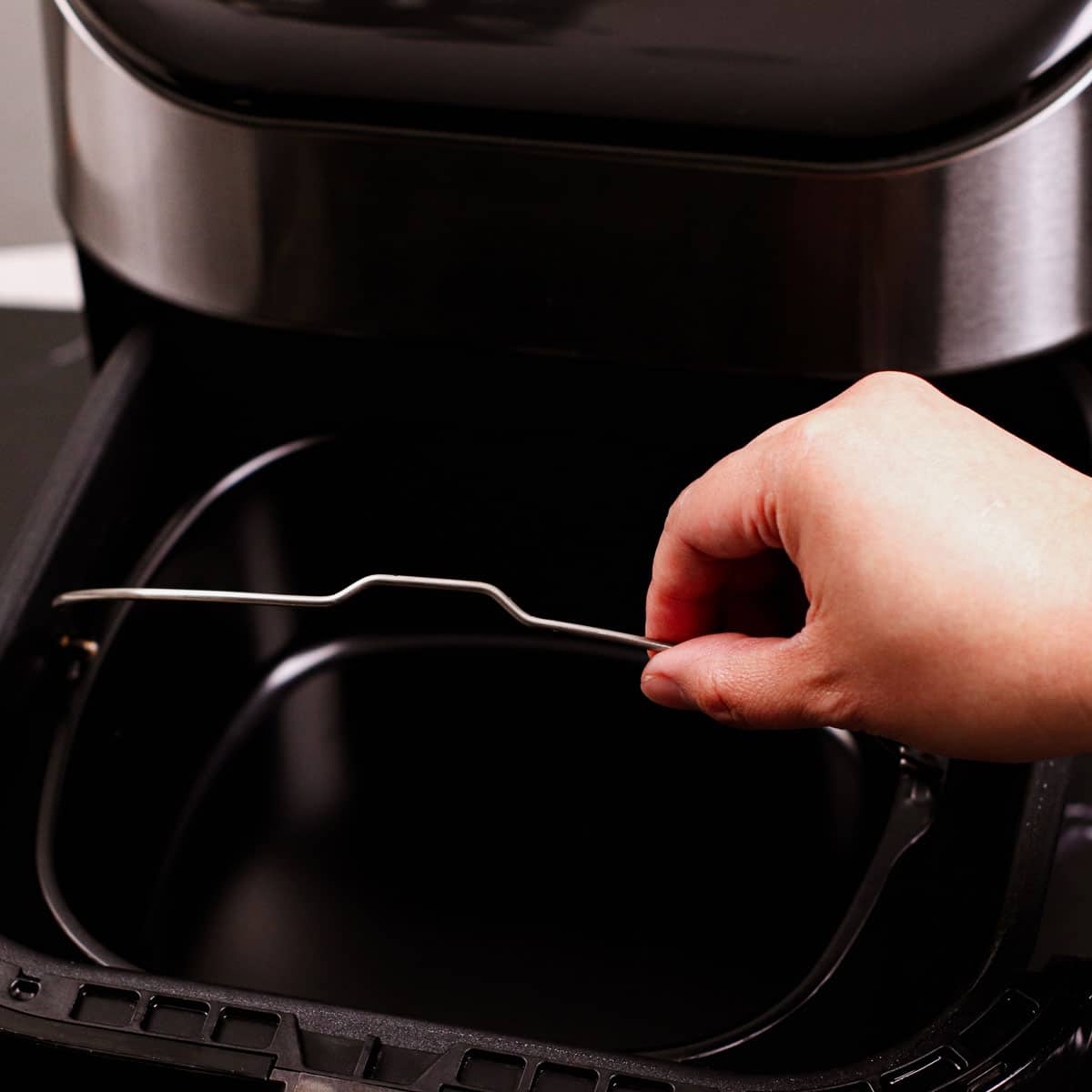 Preheating air fryer with frying pan accessory
