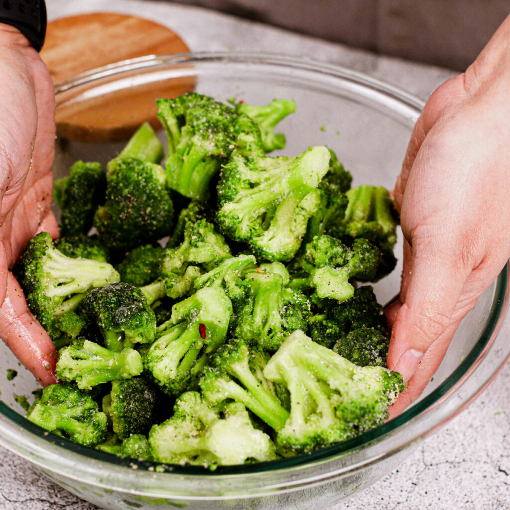Air Fryer Frozen Broccoli 🥦👌Roasted to Perfection!