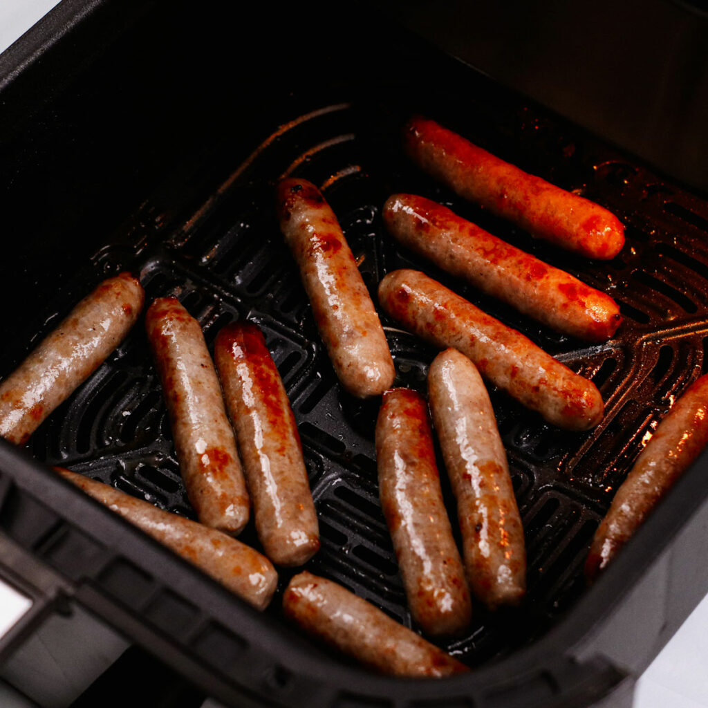 Cooking breakfast sausage links in air fryer