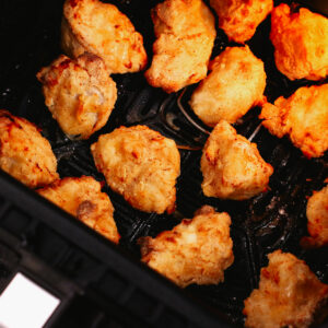 Cooking chicken nuggets in air fryer