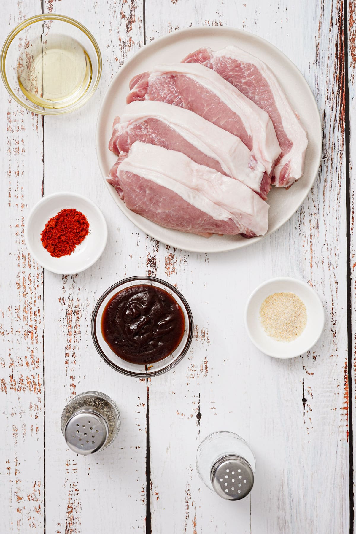 Ingredients for boneless pork chops air fryer recipe.